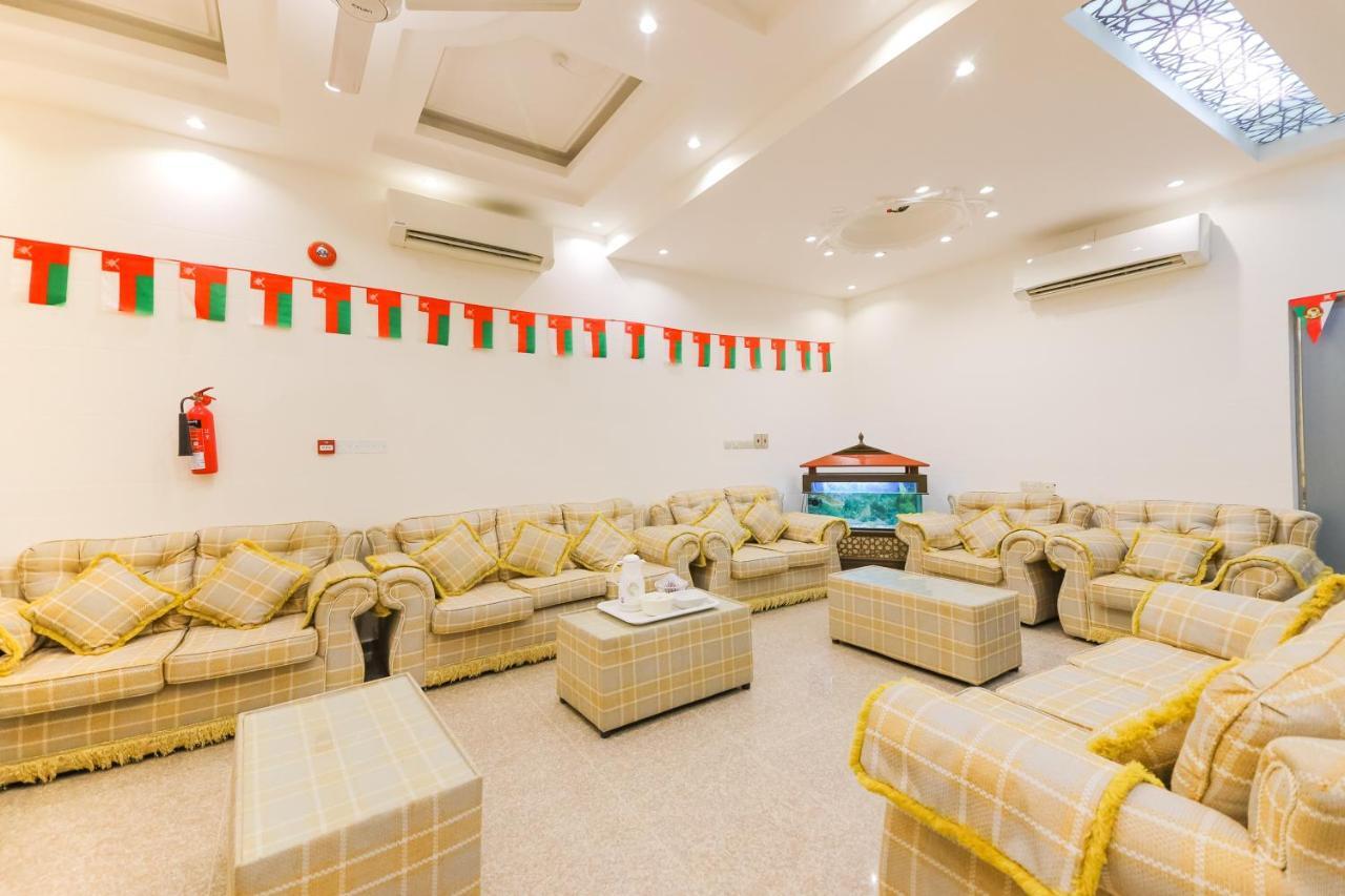Ras Al Hadd Waves Hotel Bagian luar foto