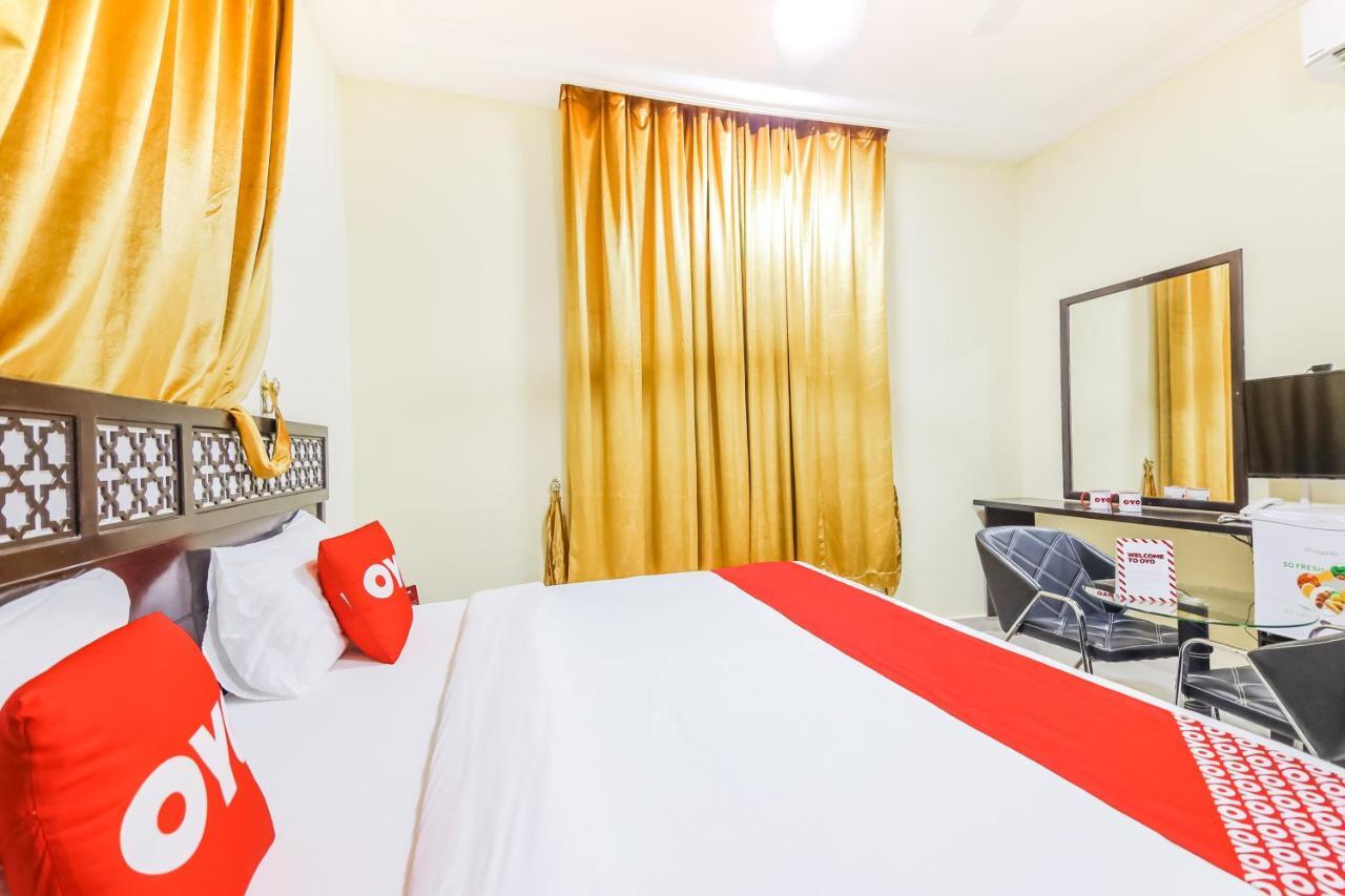 Ras Al Hadd Waves Hotel Bagian luar foto