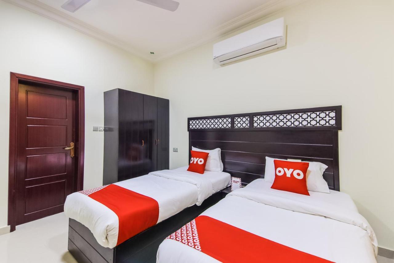 Ras Al Hadd Waves Hotel Bagian luar foto